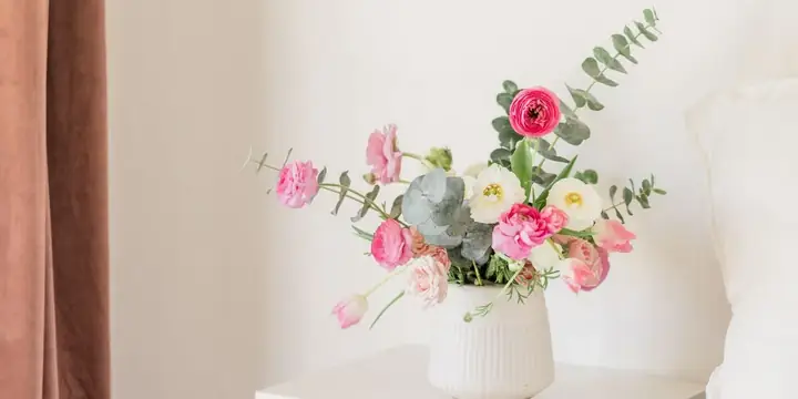 19 Cách Cắm Hoa Tươi Lâu Đến Hết Tết Vẫn Chưa Tàn