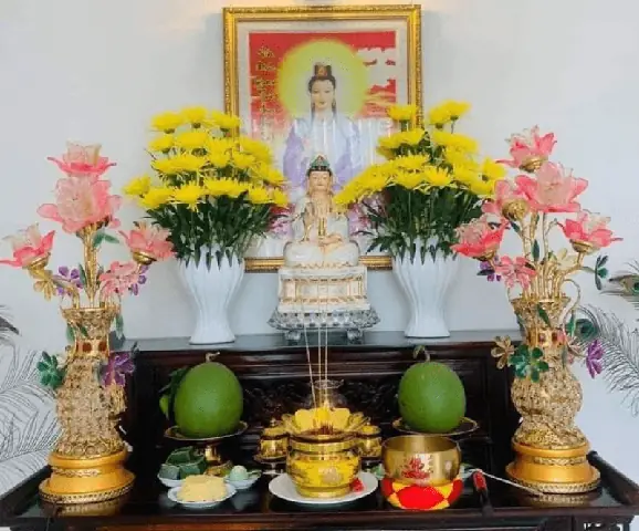 Cách Cắm Hoa Cúng Chuẩn Phong Thủy: Cẩm Nang Toàn Tập Từ A-z