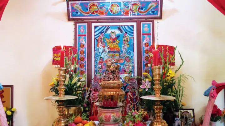 Cẩm Nang Cúng Bà Cậu: Nguồn Gốc, Ý Nghĩa Và Bài Văn Khấn Chuẩn Nhất