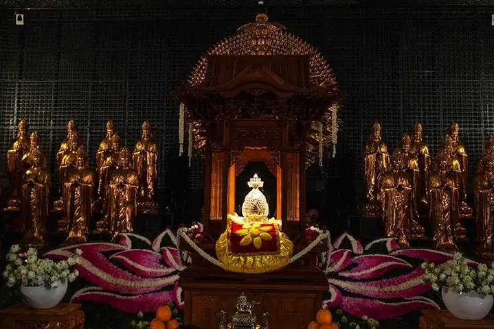 Hướng Dẫn Chiêm Bái Xá Lợi Phật Tại Chùa Quán Sứ Ở Hà Nội