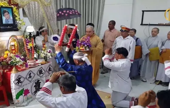 Cách Cúng Đèn Cầy Bái Quan Đúng Chuẩn Và Ý Nghĩa Tâm Linh