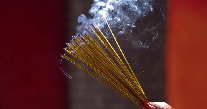 Các Bước Cúng Gọi Hồn Người Quá Cố Theo Văn Hóa Việt Nam