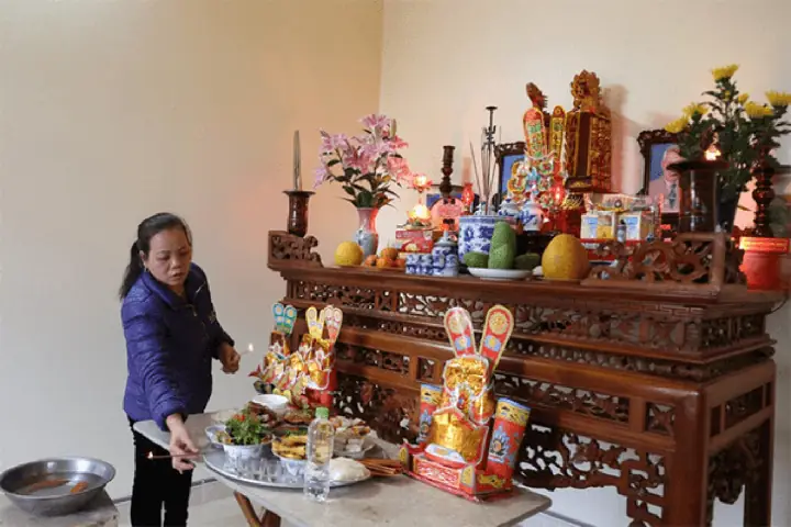 Cách Cúng Người Khuất Mặt Trong Nhà: Cẩm Nang Chi Tiết Từ A-z Cho Gia Đình Việt