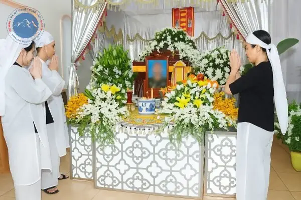 Cách Lập Bàn Thờ Vong Cho Người Mới Mất Chi Tiết Từ A - Z