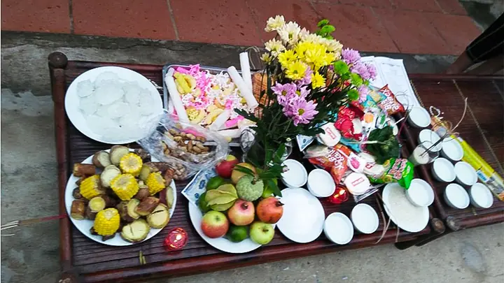 Mâm Cúng Cô Hồn, Cúng Chúng Sinh Thường Bao Gồm Các Lễ Vật.