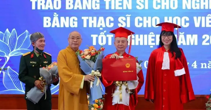 Bằng Tiến Sĩ Của Sư Thích Chân Quang - Siêu Tốc, Nặng Mùi Hương ...