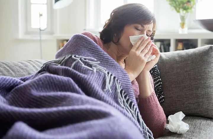 Các Yếu Tố Làm Tăng Nguy Cơ Mắc Bệnh Cảm Lạnh Và Cách Phòng Ngừa