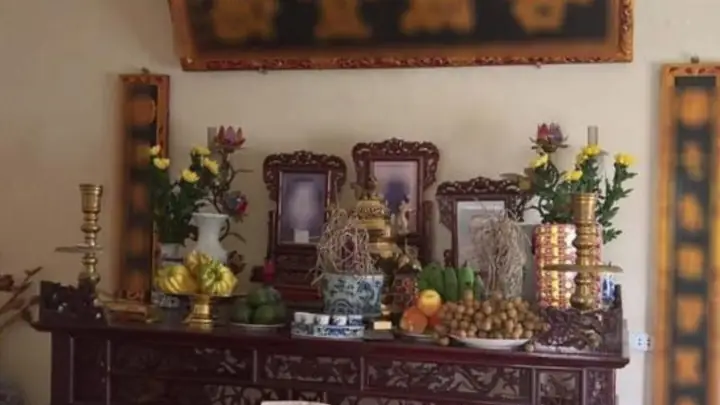 Cách Rót Rượu Cúng: Quy Trình Chi Tiết, Ý Nghĩa Và Những Điều Cấm Kỵ Cần Nhớ