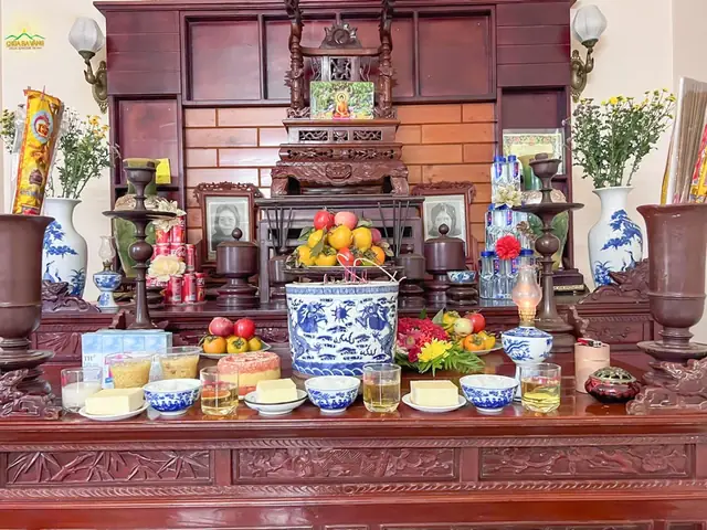 Cách Rót Rượu Cúng: Quy Trình Chi Tiết, Ý Nghĩa Và Những Điều Cấm Kỵ Cần Nhớ