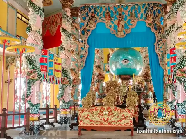 Tìm Hiểu Chi Tiết Bàn Thờ Cao Đài Và Cách Lập Chuẩn Nhất | Bàn Thờ ...