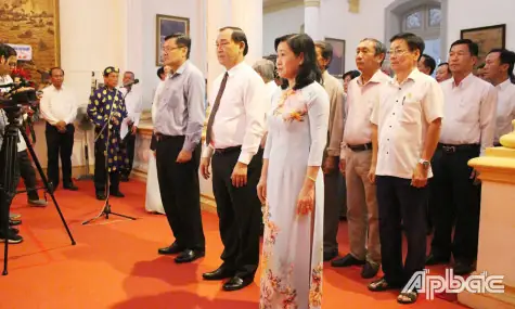 "dù Ai Đi Ngược Về Xuôi Nhớ Ngày Giỗ Tổ Mùng Mười Tháng Ba"