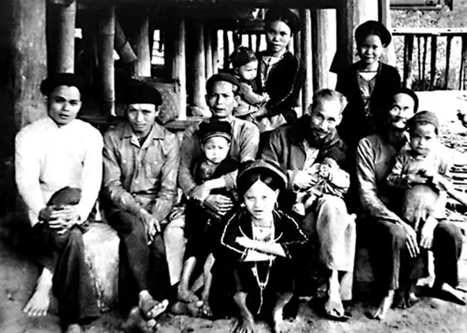 Củng Hồ Biết Thuốc Giỏi Lắm