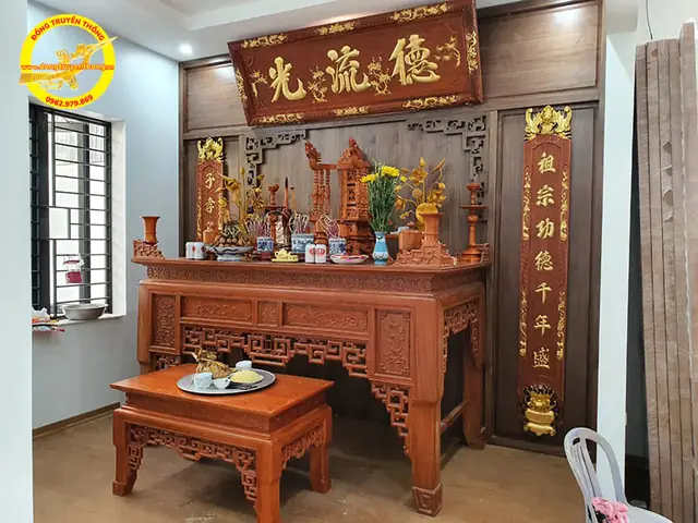 Cẩm Nang Ý Nghĩa Và Bộ Sưu Tập Câu Đối Thờ Cúng Tổ Tiên Chuẩn Tâm Linh