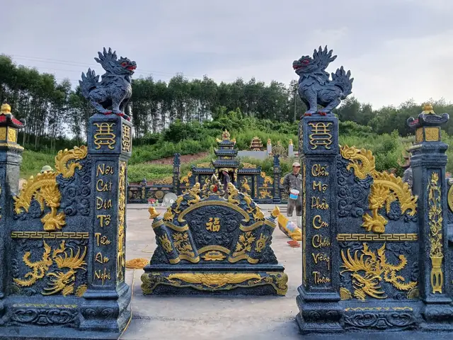 120+ Mẫu Câu Đối Lăng Mộ Gia Đình Hay Và Mang Nhiều Ý Nghĩa