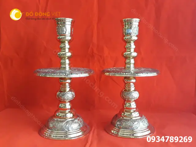 Top 5 Chân Đèn Thờ Cúng Bằng Đồng Cao Cấp: Lựa Chọn Hoàn Hảo Cho Bàn Thờ Gia Tiên