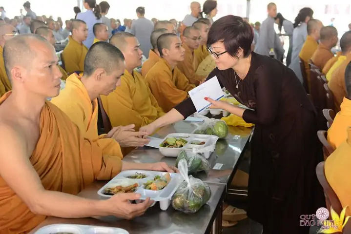 Khóa Tu Một Ngày An Lạc, Cúng Dường Trai Tăng Và Chi ...