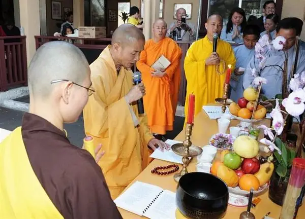 Chú Biến Thực Cam Lộ Thủy Phổ Cúng Dường: Ý Nghĩa, Cách Nghiệm Và Lợi Ích