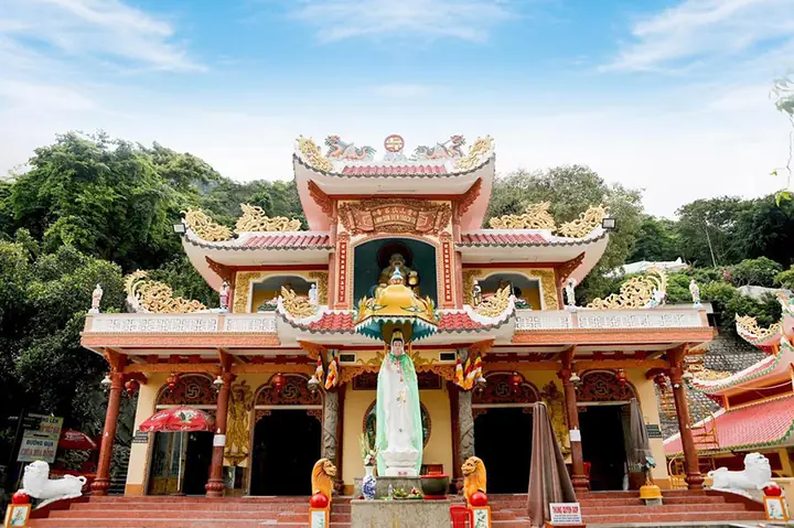 Chiêm Bái Chùa Bà Tây Ninh & Cẩm Nang Lễ Chùa Bạn Nên Biết