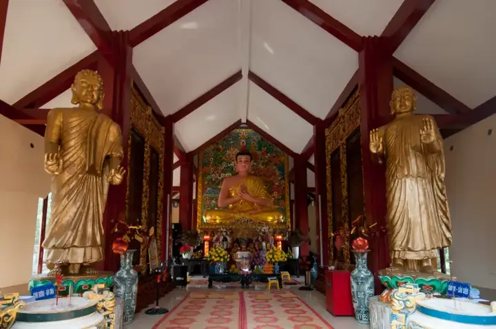 Chùa Hộ Pháp Thích Ca Phật Đài