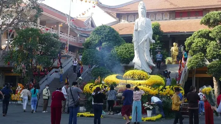 Top 8 Chùa Cầu Tài Lộc Ở Tphcm: Đến Là Phát, Cầu Là Được | Xanh Sm