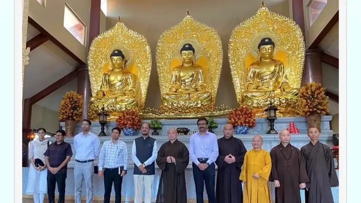 Xá Lợi Đức Phật Được Cung Rước Bằng Chuyên Cơ Quân Sự | Báo ...