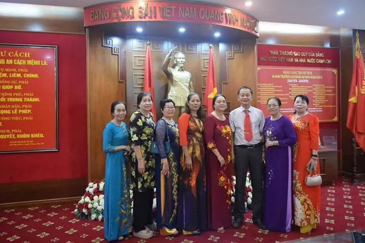 Tổ Chức Trang Trọng, Ấm Cúng, Ý Nghĩa Chương Trình Gặp Mặt Cựu Cán Bộ, Giáo Viên, Công Nhân Viên Nhà Trường Nhân Ngày Truyền Thống 24/4/1976 - 24/4/2025