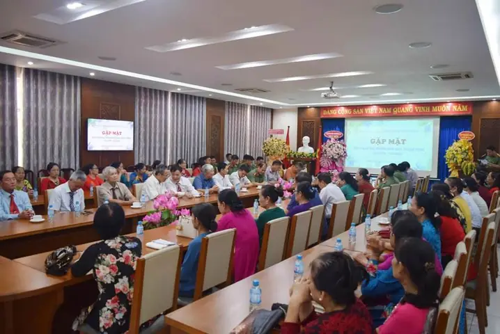 Tổ Chức Trang Trọng, Ấm Cúng, Ý Nghĩa Chương Trình Gặp Mặt Cựu Cán Bộ, Giáo Viên, Công Nhân Viên Nhà Trường Nhân Ngày Truyền Thống 24/4/1976 - 24/4/2025