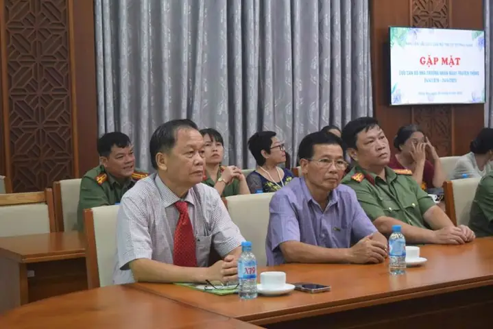 Tổ Chức Trang Trọng, Ấm Cúng, Ý Nghĩa Chương Trình Gặp Mặt Cựu Cán Bộ, Giáo Viên, Công Nhân Viên Nhà Trường Nhân Ngày Truyền Thống 24/4/1976 - 24/4/2025