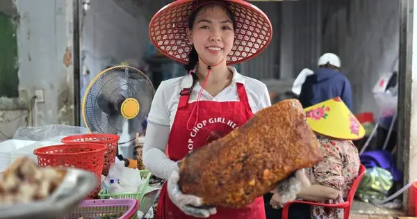 Heo Quay, Vịt Quay Cháy Hàng Trong Ngày Cúng Cô Hồn Lớn Nhất Năm