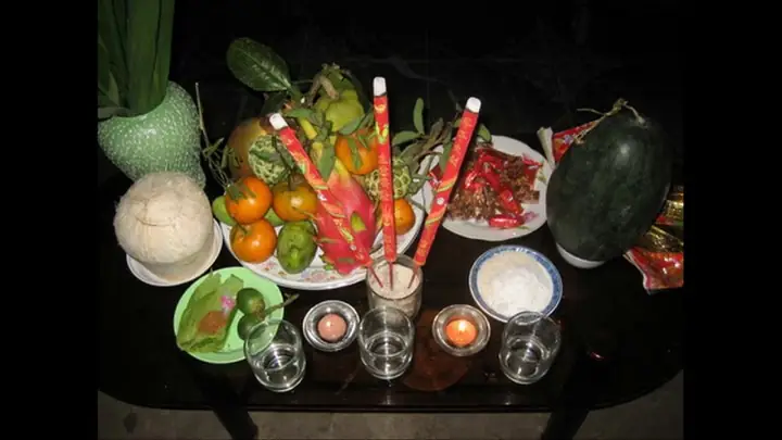 Có Nên Cúng Giao Thừa Ngoài Trời Không? Ý Nghĩa Và Hướng Dẫn Chi Tiết