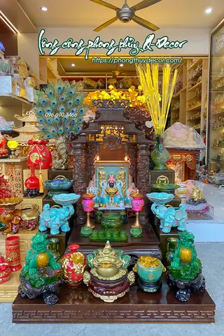 Lưu Ý Khi Cắm 36 Cành Lông Công Để Bàn Thần Tài, Thổ Địa - Q Decor