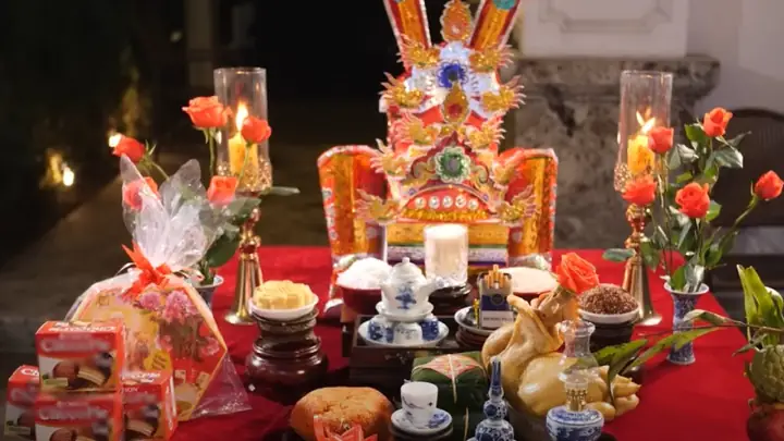 Cúng Giao Thừa Ngoài Trời: Có Nên Không Và Những Điều Cần Biết Để Năm Mới An Lành