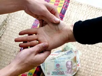 Không Nên Tin Vào Bói Toán | Giác Ngộ Online