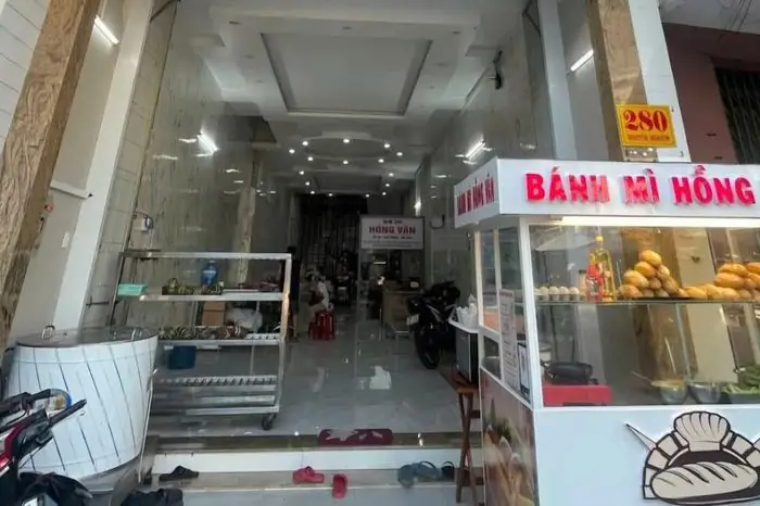 Hé Lộ Nguyên Nhân Gây Ra Vụ Ngộ Độc Tại Bánh Mì Hồng Vân - Báo ...