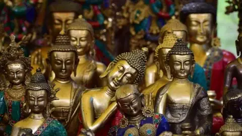 Công Đức Cúng Dường Xá Lợi Phật: Giá Trị Tâm Linh Và Những Điều Cần Biết