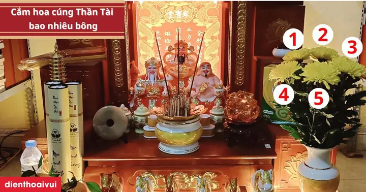 Cắm Hoa Cúng Thần Tài Bao Nhiêu Bông Mùng 10 2025?