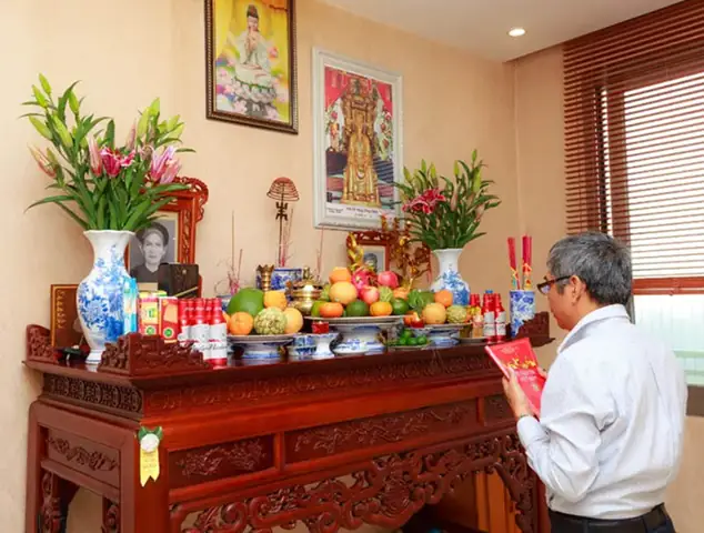 Cúng Mùng 2 Tết: Cẩm Nang Chuẩn Xác Cho Nghi Lễ Cầu Tài Lộc, Bình An