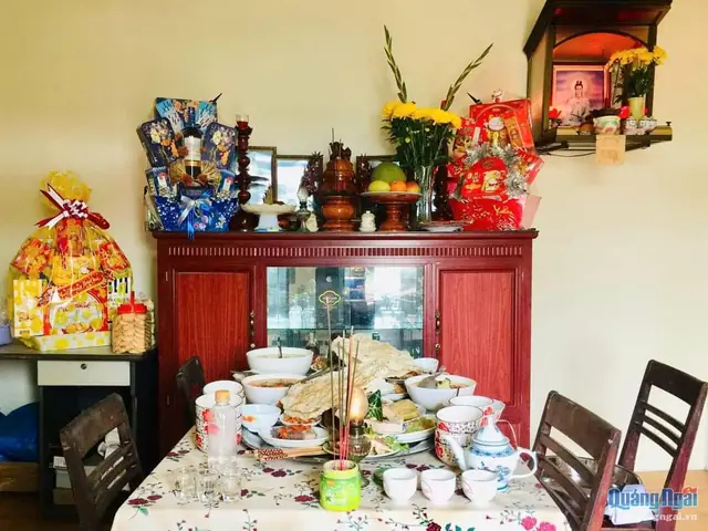 Tục Cúng Đưa Rước Tổ Tiên - Nét Đẹp Tâm Linh Của Tết Việt