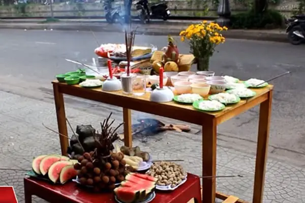 Cúng Chúng Sinh Là Gì? Cẩm Nang Chi Tiết Về Nghi Lễ Tâm Linh Quan Trọng