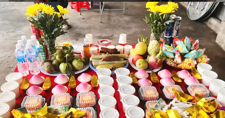 Tp Hồ Chí Minh: Nỗi Lo Giật Đồ Khi Cúng Cô Hồn