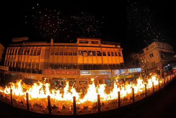 Cúng Cô Hồn Của Người Hoa