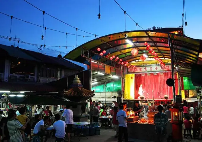 Cúng Cô Hồn Của Người Hoa