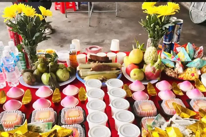 Tp Hồ Chí Minh: Nỗi Lo Giật Đồ Khi Cúng Cô Hồn - Báo Kinh Tế & Đô Thị