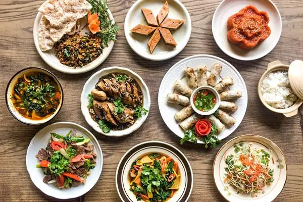 Cẩm Nang Chuẩn Bị Mâm Cơm Chay Cúng Tuần Đầu Cho Người Mới Mất