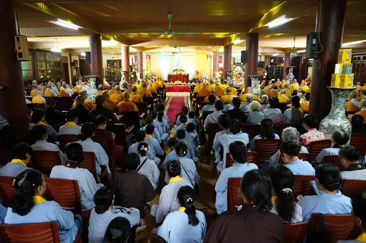 Hà Nội: Trường Hạ Chùa Bồ Đề Tổ Chức Tự Tứ Và Lễ Vu Lan - Báo Hiếu ...