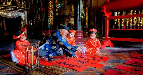 Khai Bút Đầu Năm 2025 Nên Viết Gì? Viết Vào Ngày, Giờ Nào Đẹp Nhất ...