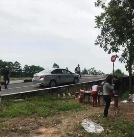 Cúng Dốc Cầu - Ai Đã Làm Chưa | Otosaigon