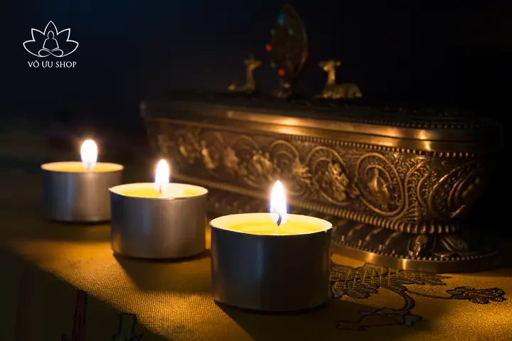 Ý Nghĩa Và Cách Cúng Dường Đèn Bơ Theo Nghi Lễ Atisha