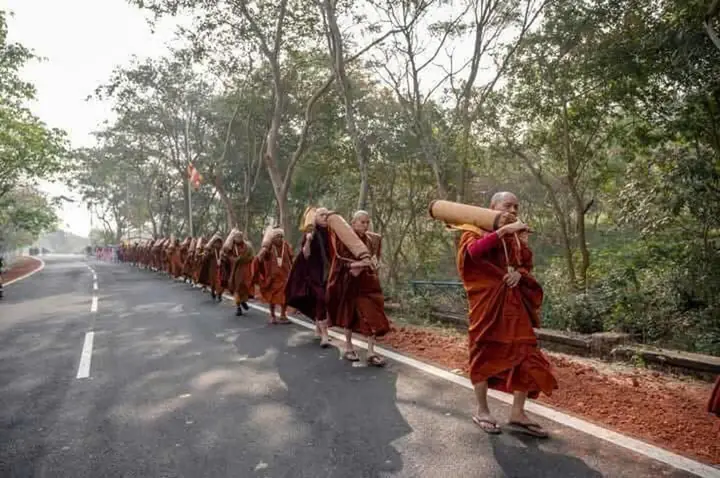 Pháp Phục Thabarwa Viên Tâm Cúng Dường Hoa Tươi, Thực Phẩm Và ...