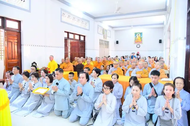 Cúng Dường Trường Hạ Các Tỉnh Miền Đông Và Miền ...